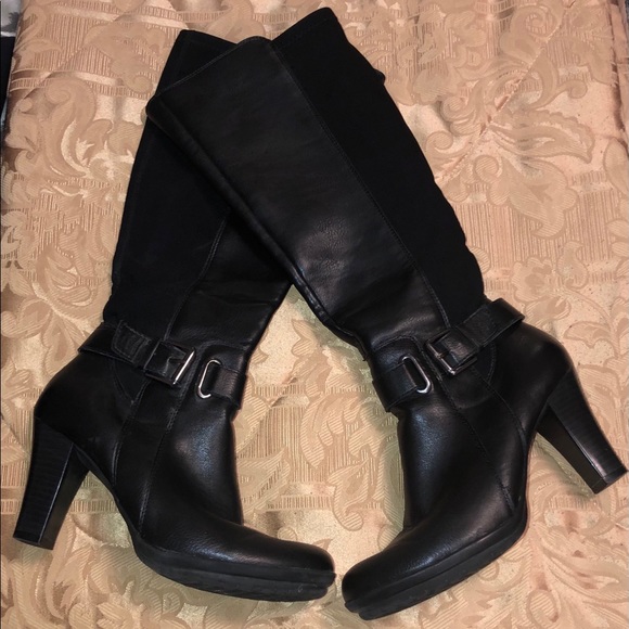 Aerosols boots. Black heels. Silver buckle detail. - Picture 7 of 10